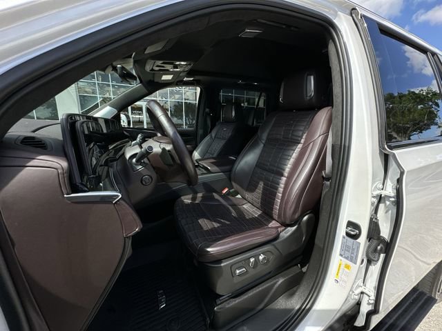 Certified 2024 Cadillac Escalade Sport Platinum w/ LPO, Floor Liner Package image 19