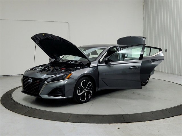 New 2025 Nissan Altima 2.5 SR w/ SR Premium Package image 11