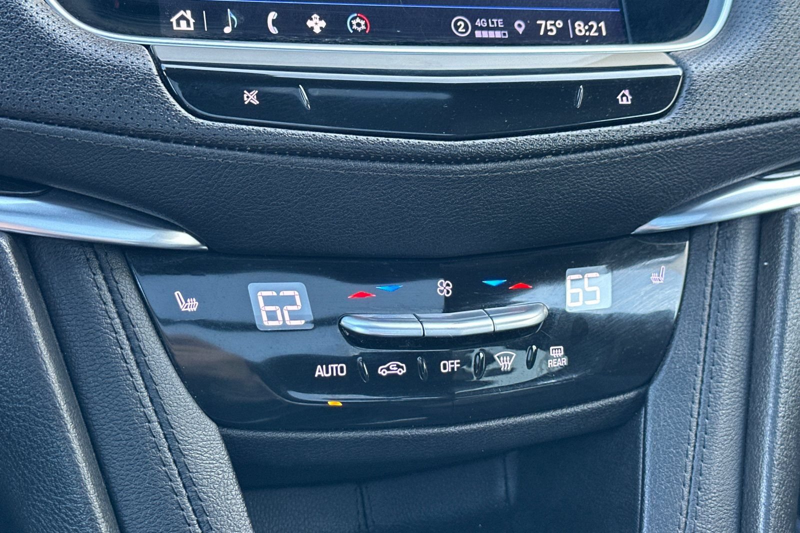 Certified 2022 Cadillac XT5 Premium Luxury FWD image 28