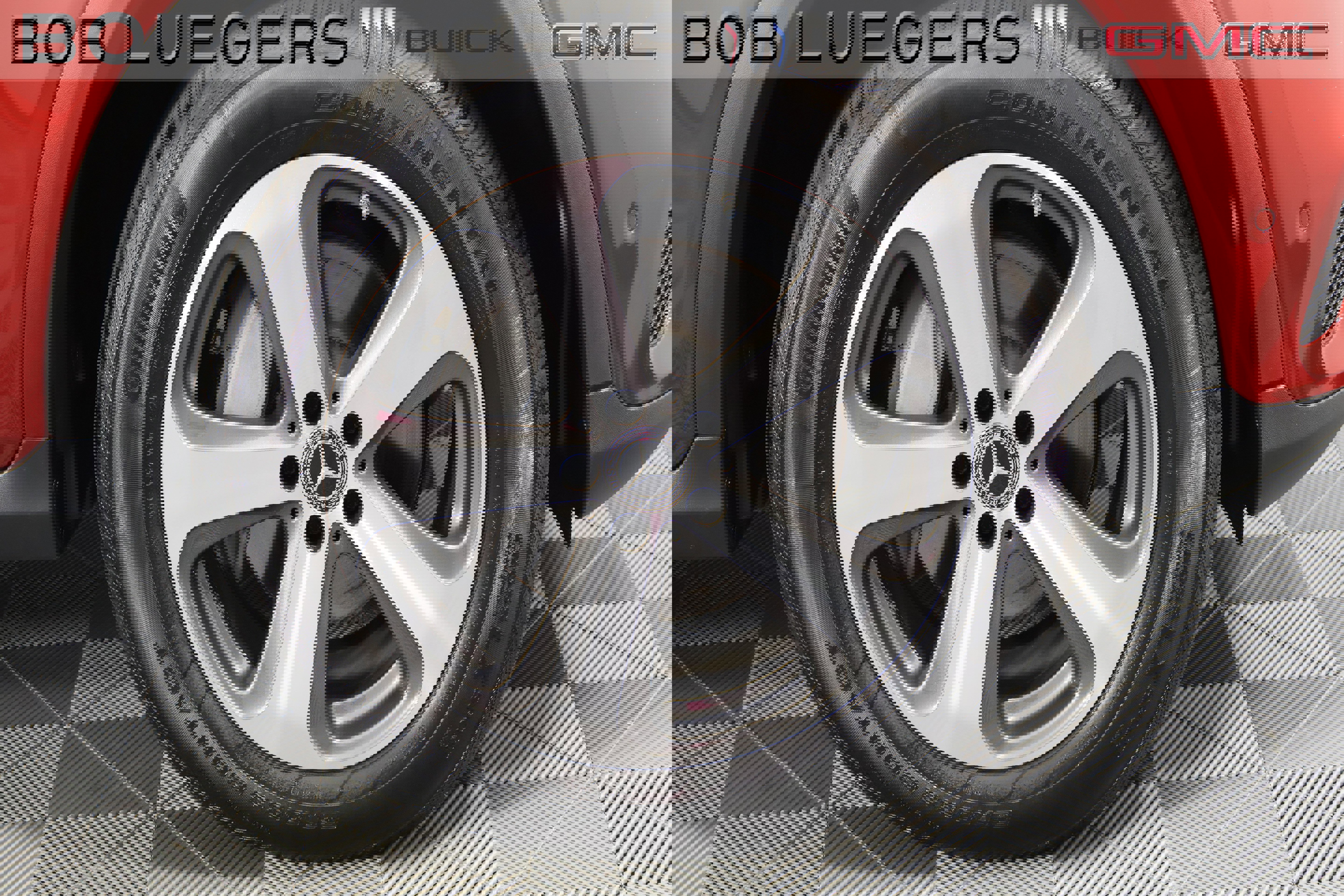 Used 2022 Mercedes-Benz GLC 300 4MATIC SUV image 3