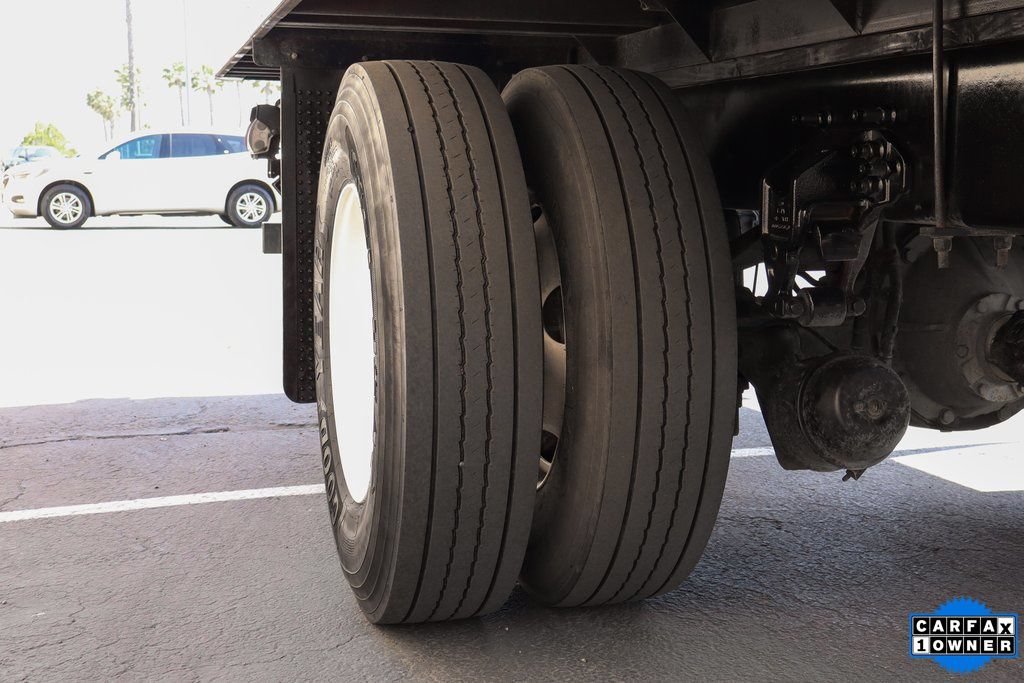 Used 2017 Ford F750 2WD Regular Cab Super Duty image 34
