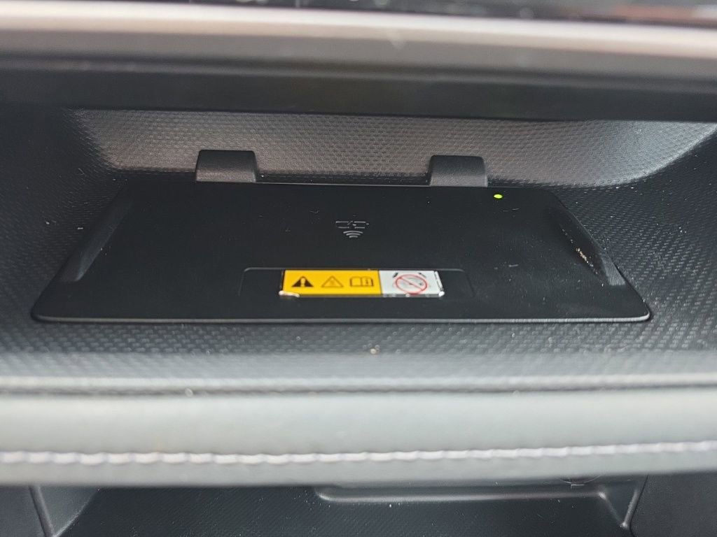 Used 2024 Toyota Highlander XLE image 32