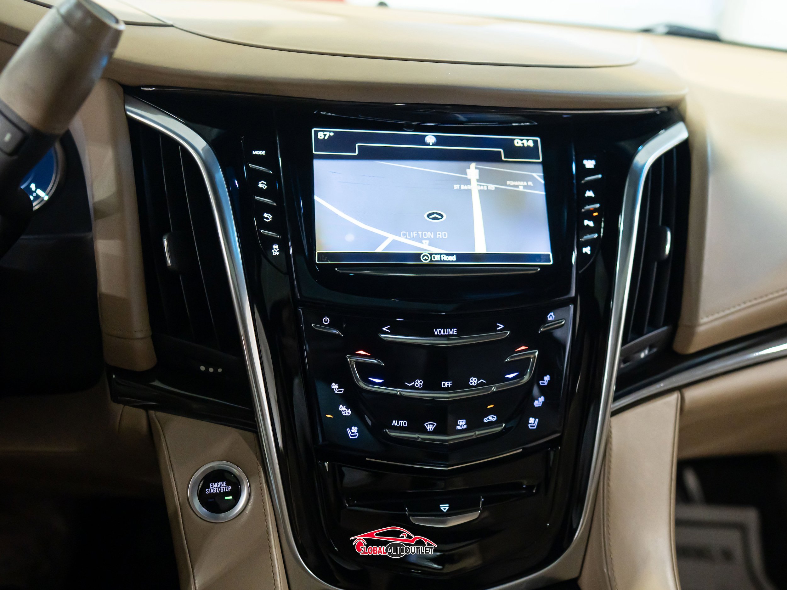 Used 2018 Cadillac Escalade ESV Platinum AWD/4WD image 32