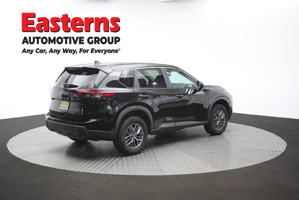 Used 2024 Nissan Rogue S AWD/4WD image 44