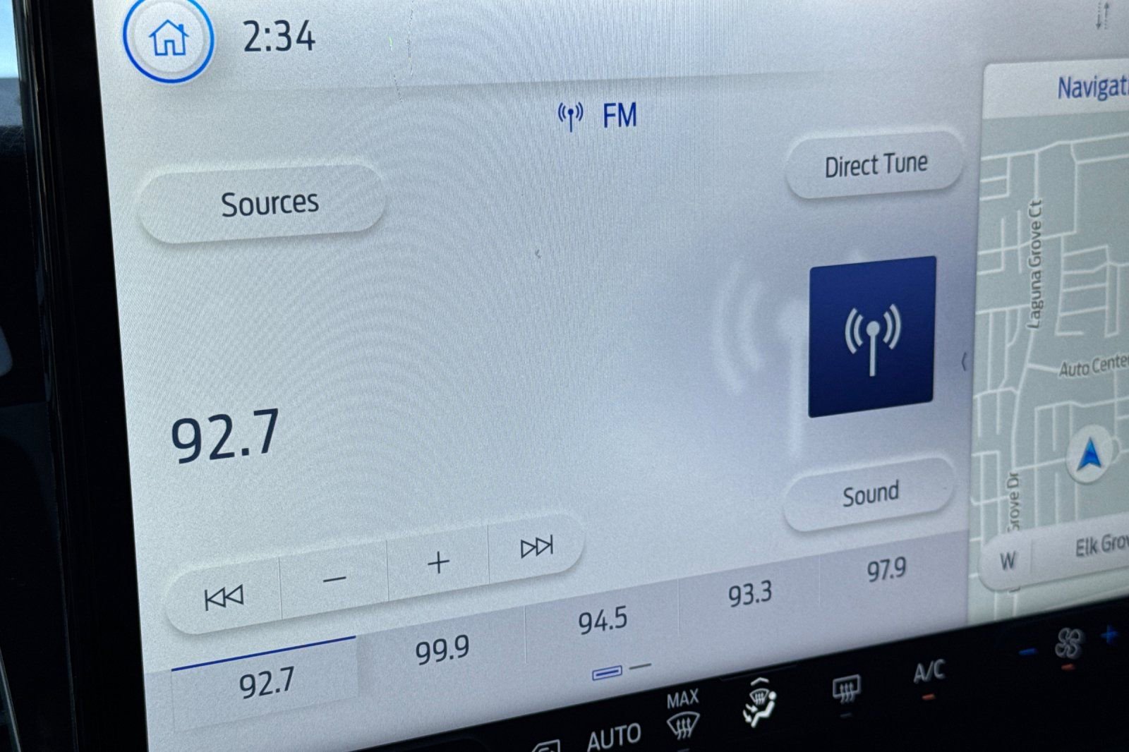 Used 2023 Ford Transit 350 XLT image 20