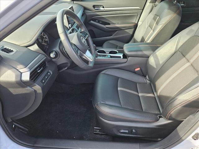Used 2024 Nissan Altima 2.5 SR image 14