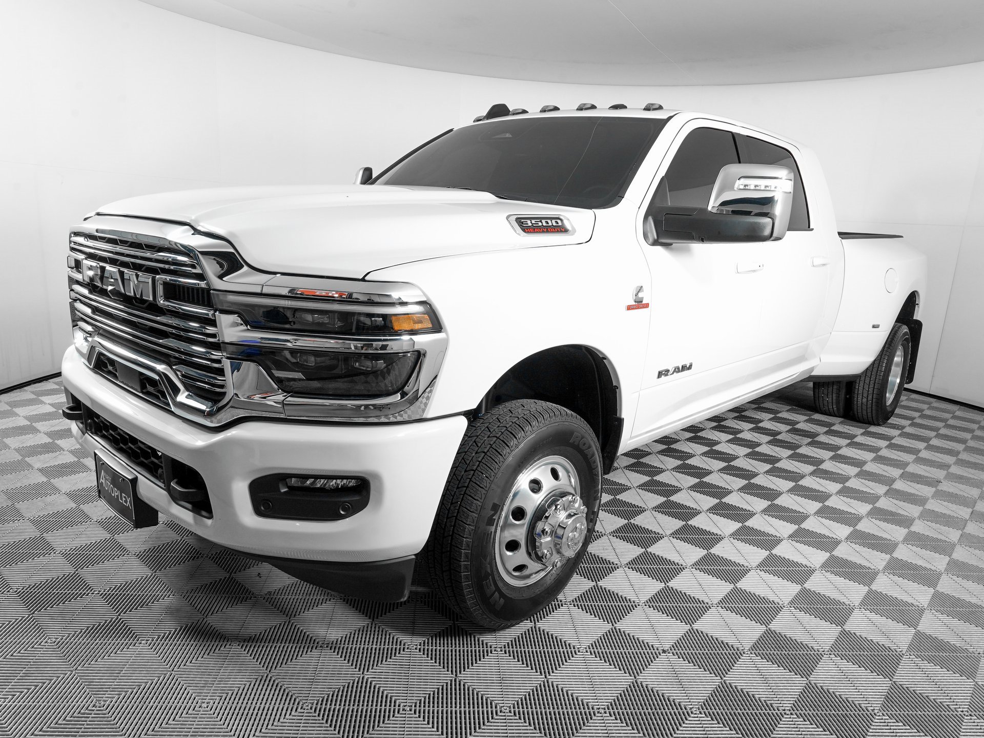 Used 2025 RAM 3500 Laramie w/ Max Tow Package image 9