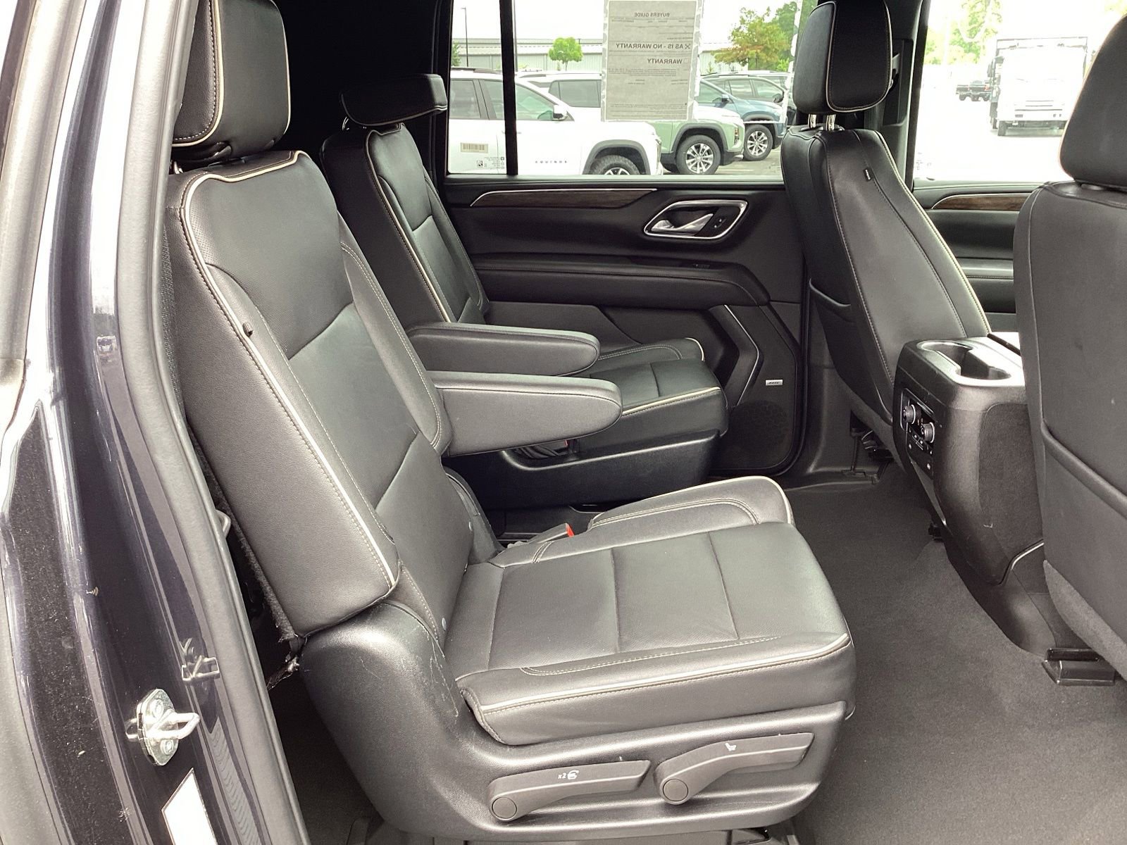 Used 2023 Chevrolet Suburban Premier AWD/4WD image 19