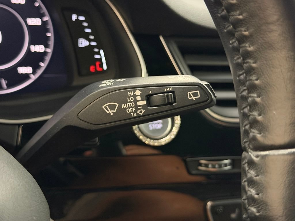 Used 2019 Audi Q7 3.0T Prestige AWD/4WD image 24
