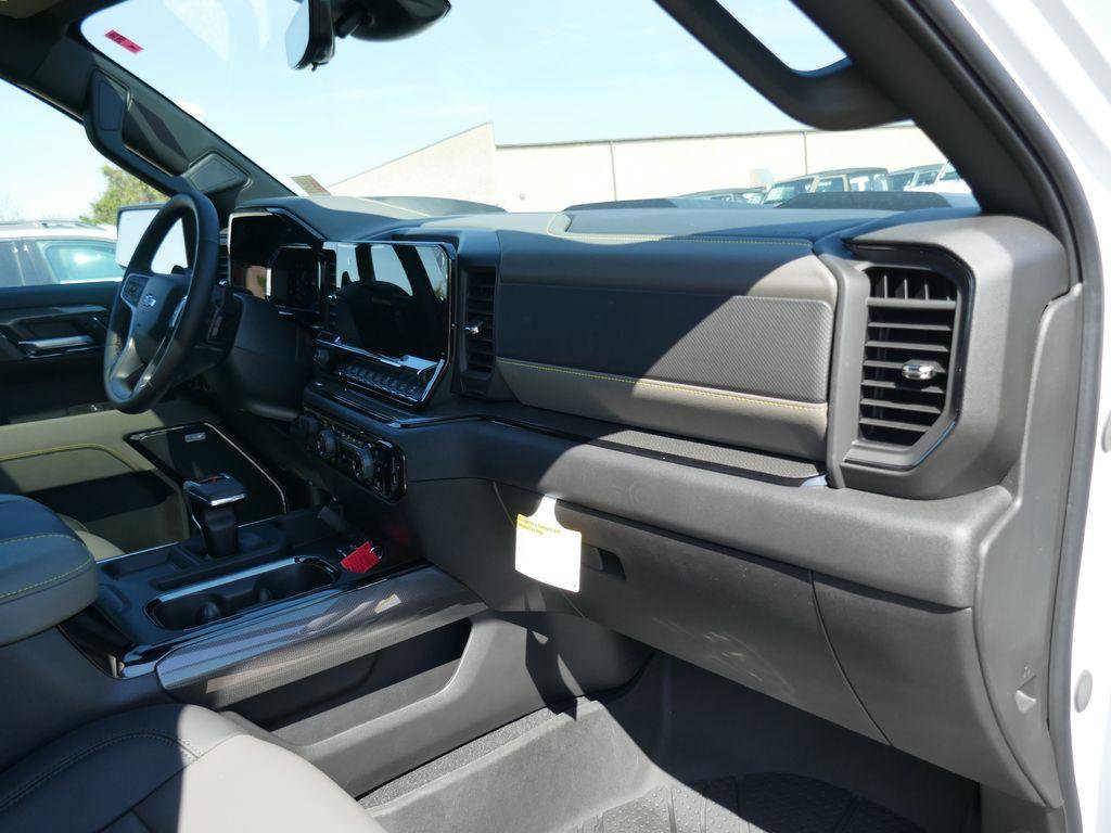 New 2026 Chevrolet Silverado 1500 ZR2 image 13