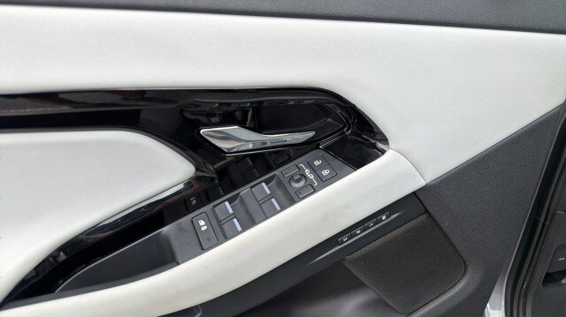 Used 2024 Land Rover Range Rover Evoque S image 22