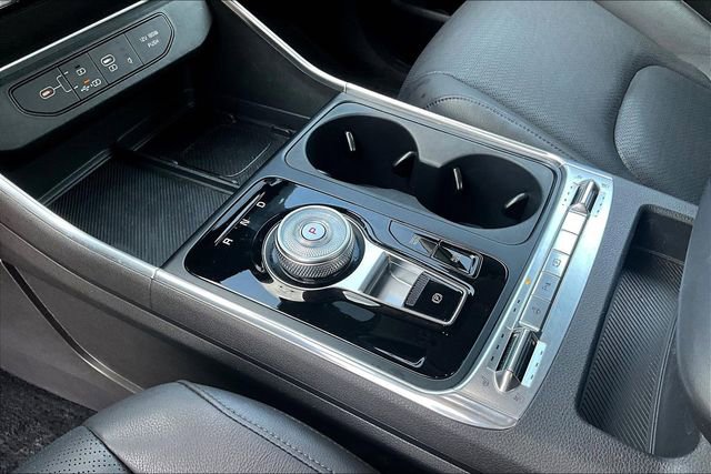 Certified 2025 Kia Carnival SX Prestige image 18