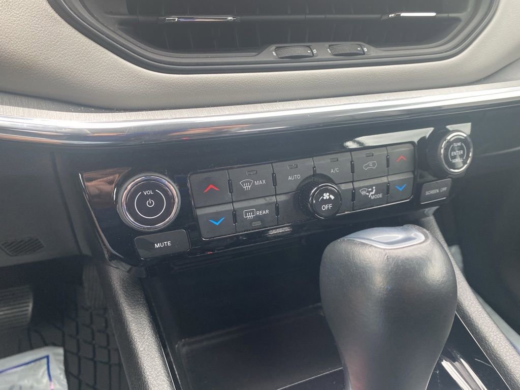 Certified 2022 Jeep Compass Limited image 26