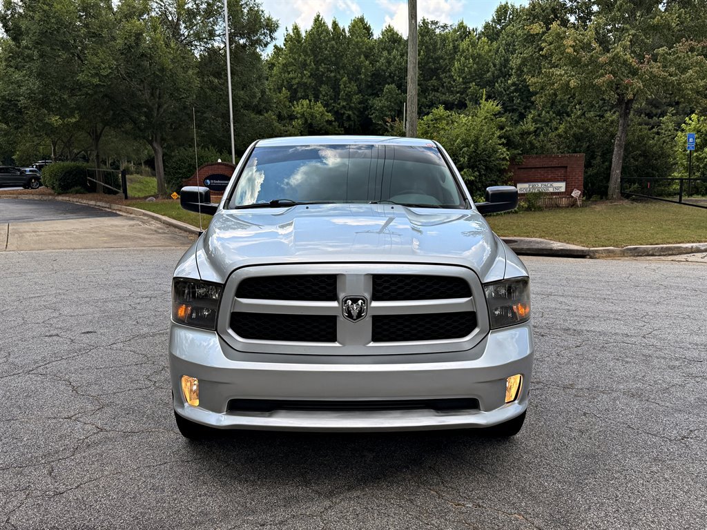 Used 2015 RAM 1500 Express RWD image 2