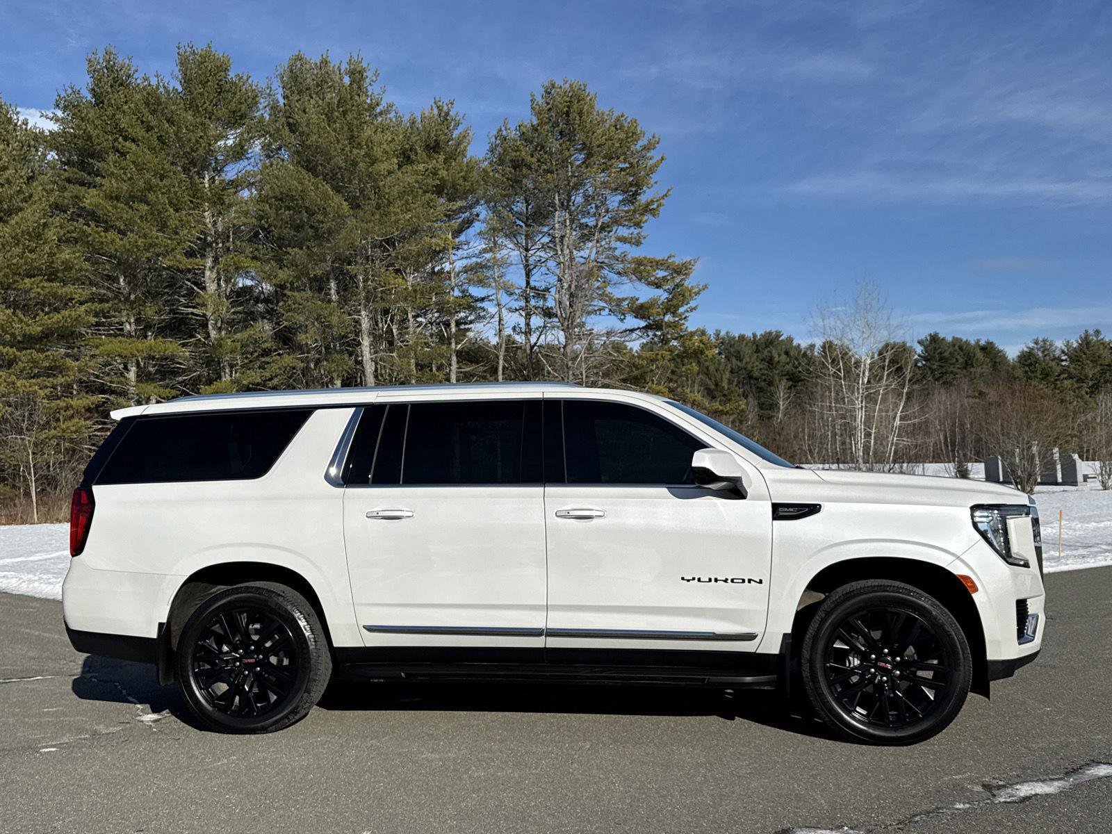 Used 2024 GMC Yukon XL SLT image 5