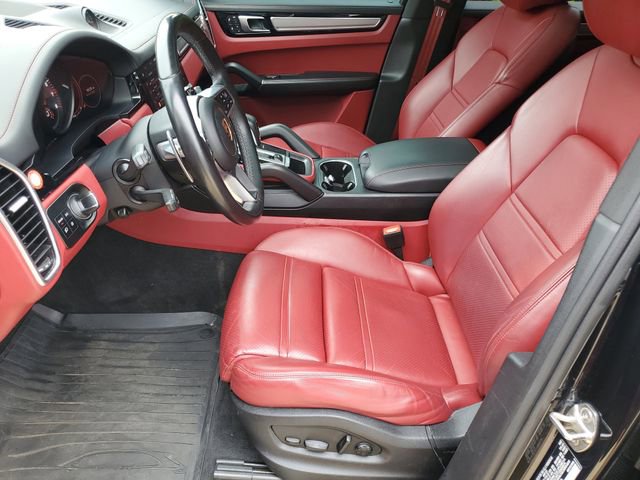 Used 2022 Porsche Cayenne Platinum Edition image 5
