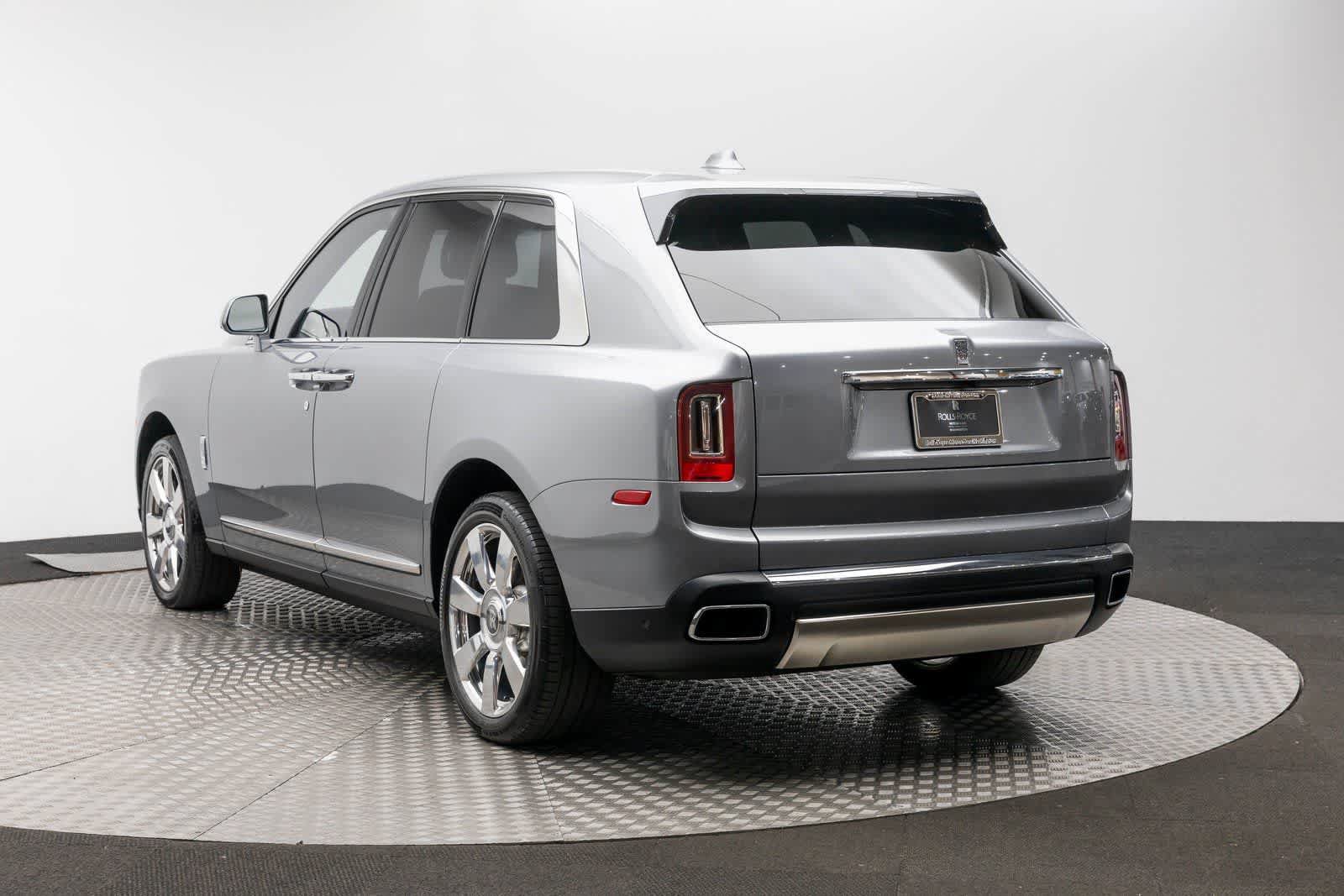 Certified 2022 Rolls-Royce Cullinan AWD/4WD image 7