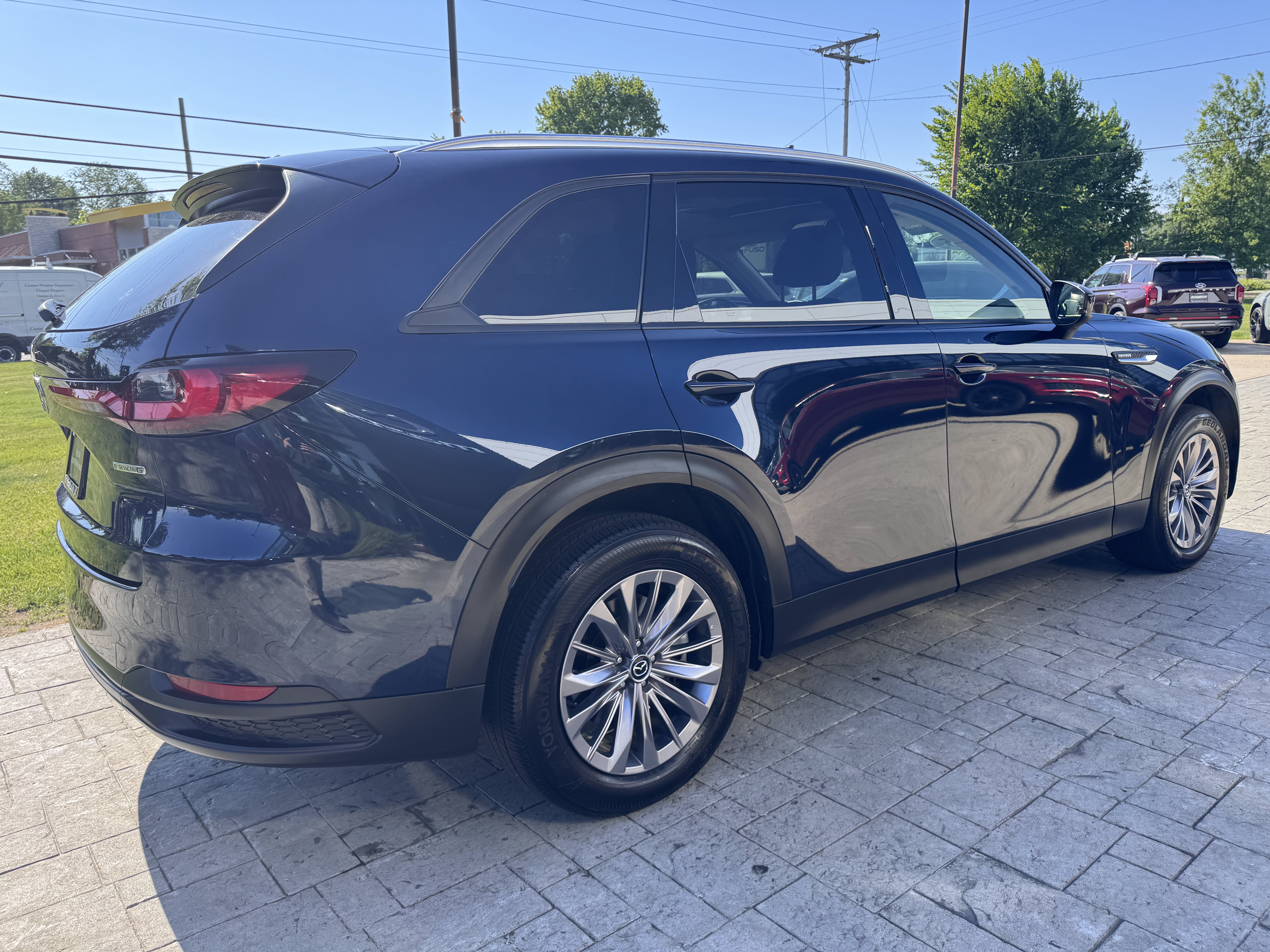 Certified 2025 MAZDA CX-90 3.3 Turbo w/ Preferred Package AWD/4WD image 12