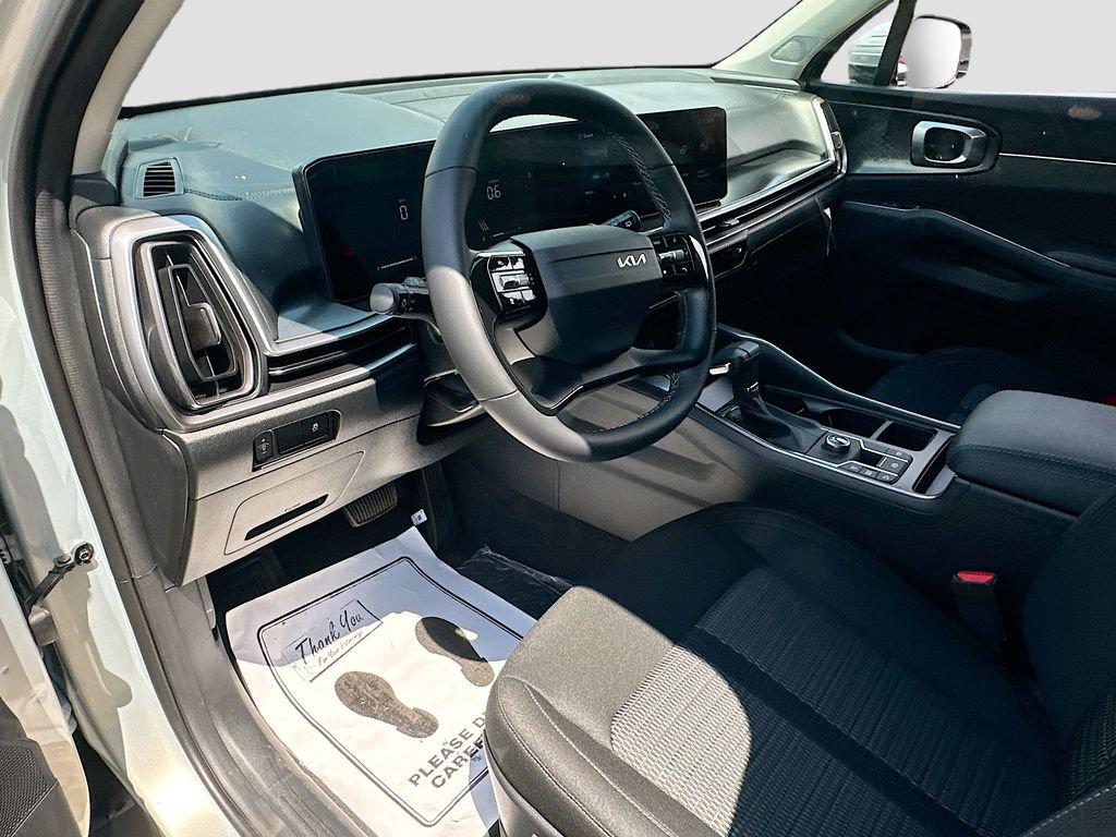 New 2026 Kia Sorento LX FWD image 9