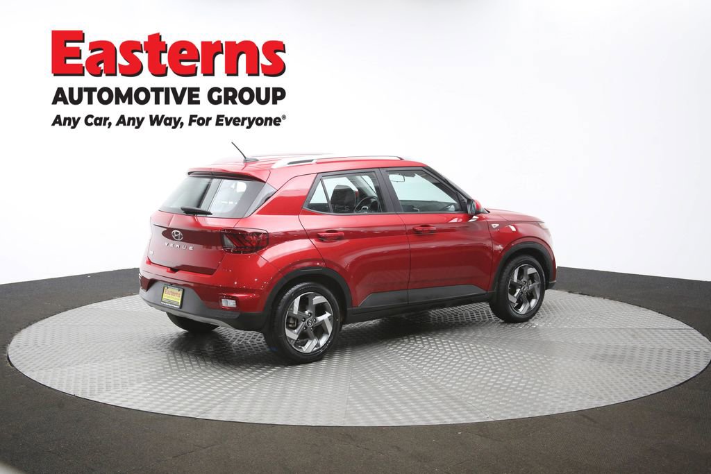 Used 2023 Hyundai Venue Limited FWD image 43