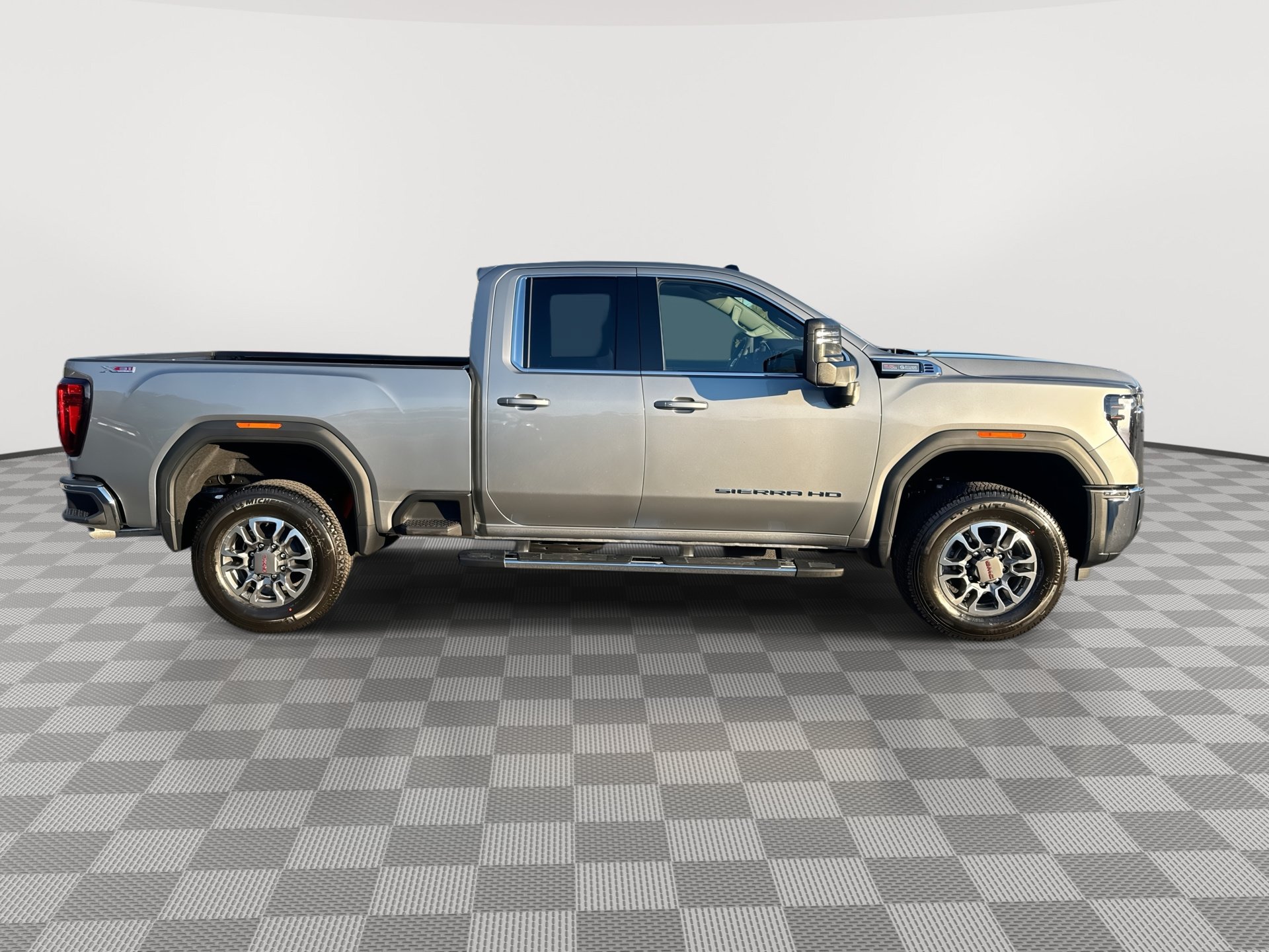 New 2026 GMC Sierra 2500 SLE w/ SLE Value Package; AWD/4WD image 9