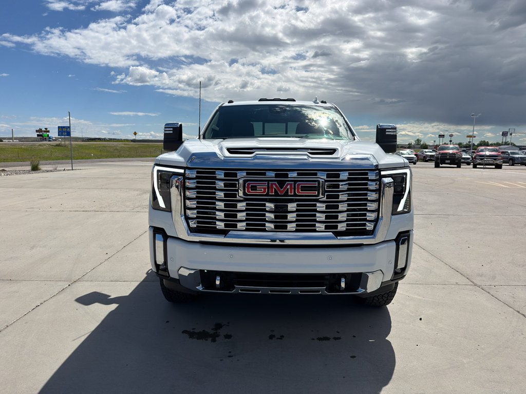 Used 2024 GMC Sierra 2500 Denali AWD/4WD image 9