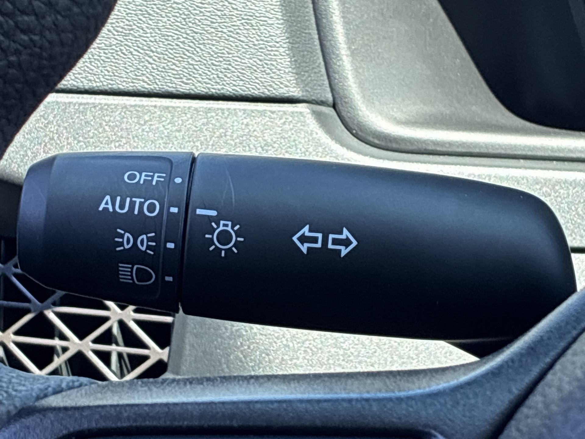Certified 2025 Honda Accord SE image 29