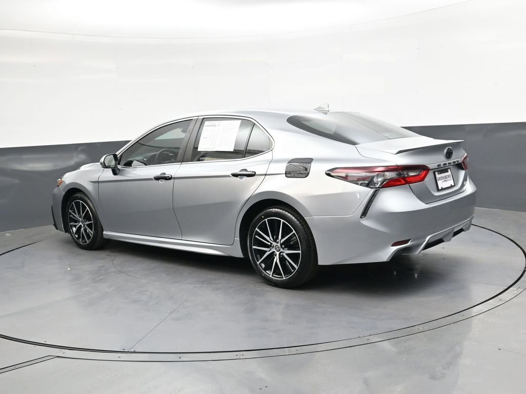 Used 2023 Toyota Camry SE FWD image 6