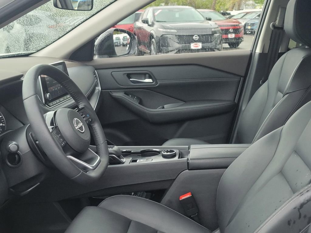Used 2023 Nissan Rogue SV w/ SV Premium B Package AWD/4WD image 13
