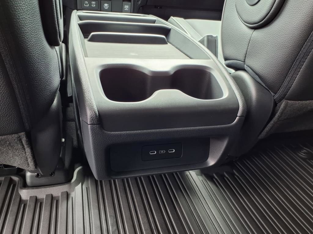 New 2026 Honda Odyssey Touring image 23
