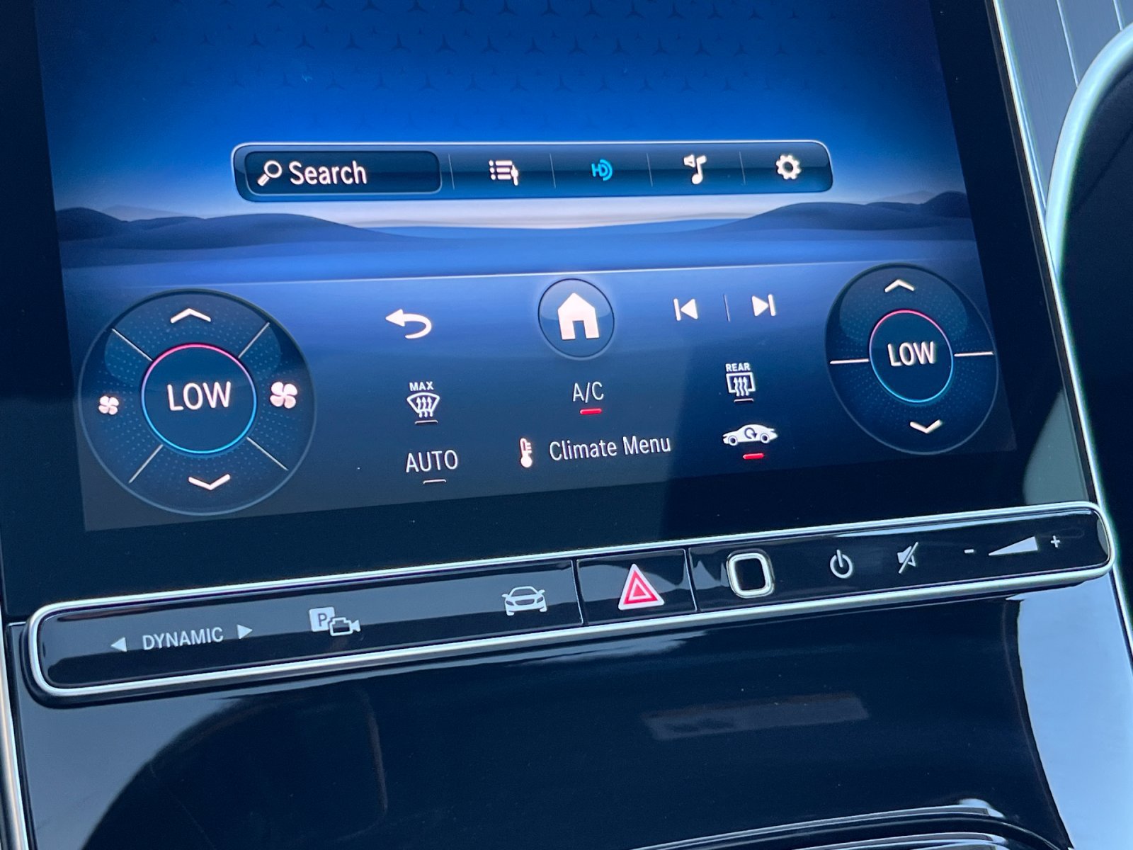 New 2026 Mercedes-Benz C 300 4MATIC Sedan image 18