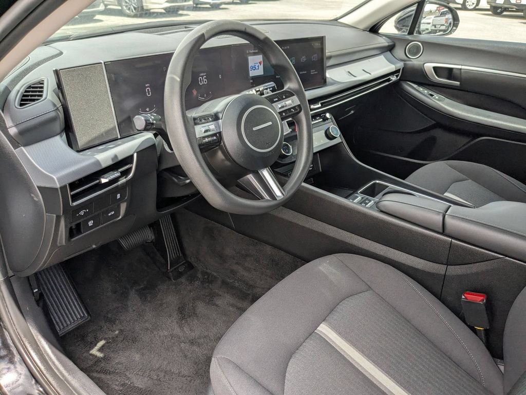 Used 2025 Hyundai Sonata SEL FWD image 13