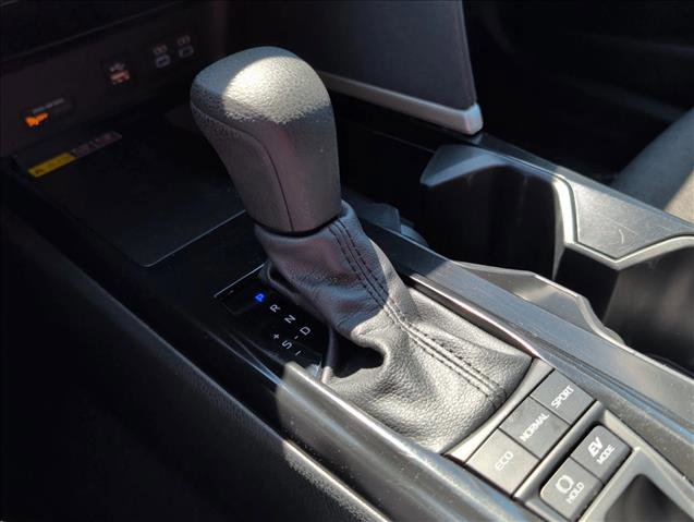 Used 2025 Toyota Camry LE image 15