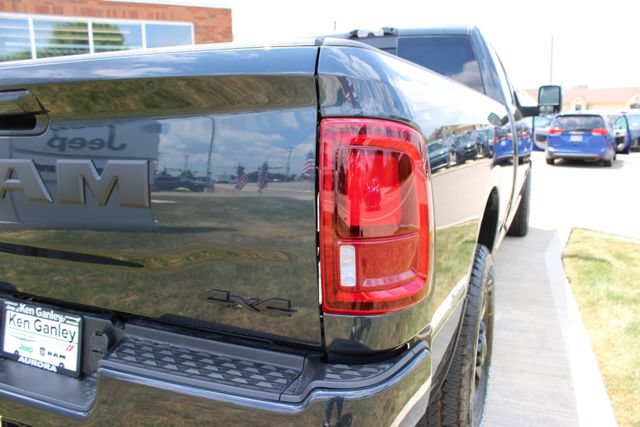 New 2026 RAM 3500 Laramie AWD/4WD image 44