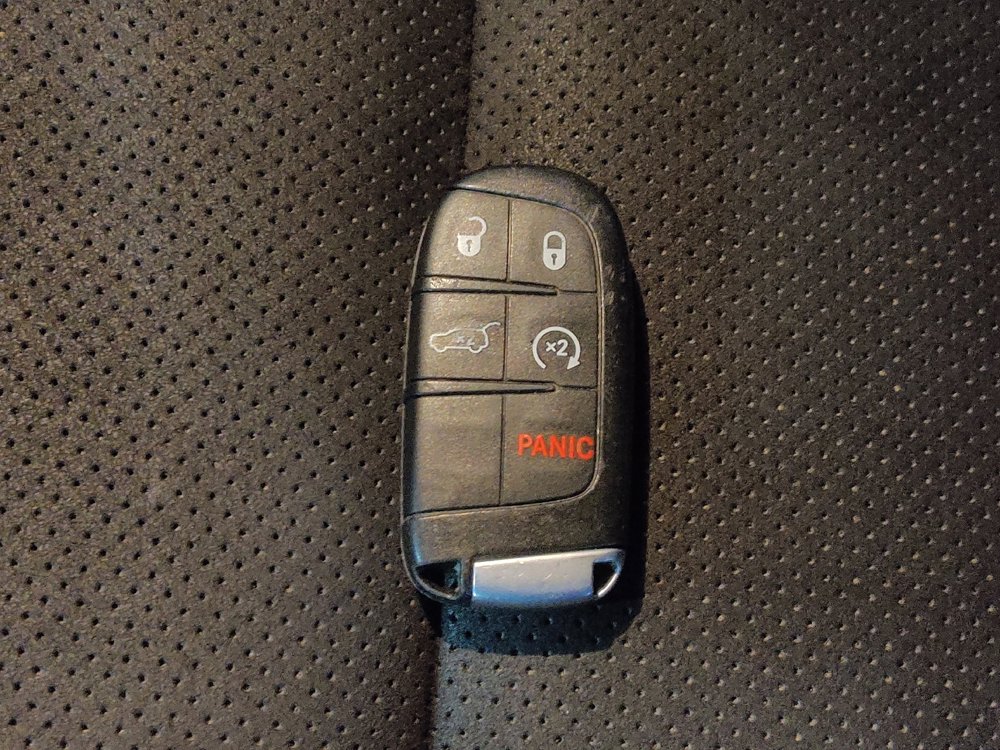 Used 2021 Jeep Grand Cherokee Laredo X RWD image 32