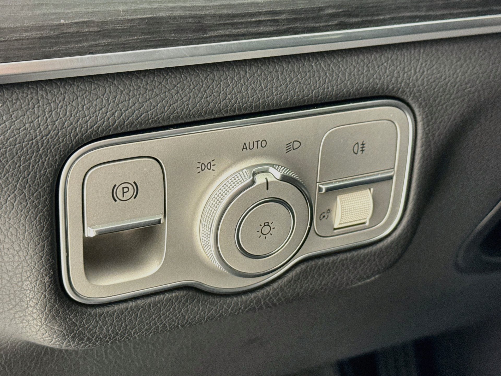 Certified 2026 Mercedes-Benz GLE 350 4MATIC image 11