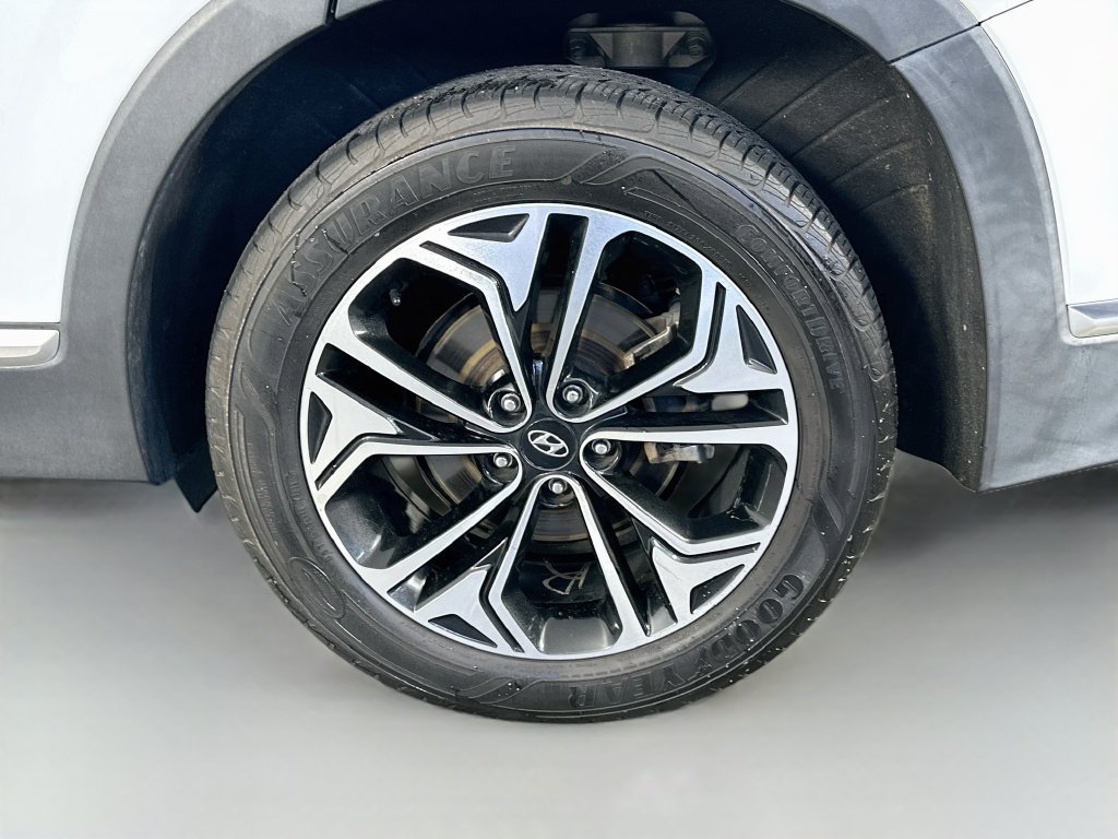Used 2019 Hyundai Santa Fe AWD image 30