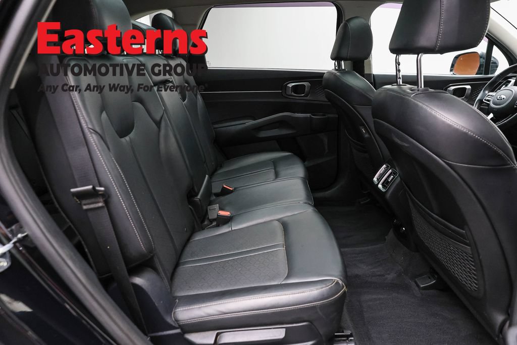 Used 2021 Kia Sorento S w/ Panoramic Sunroof Package AWD/4WD image 23