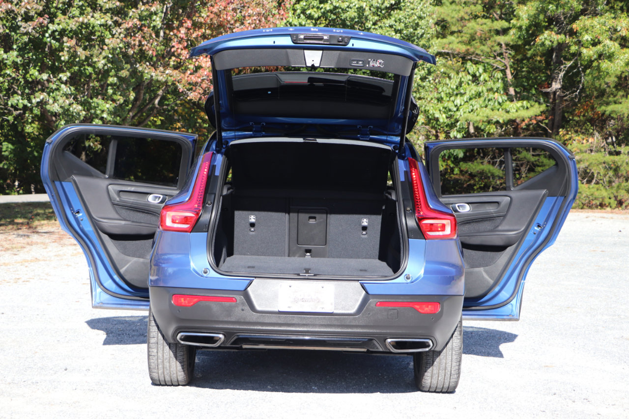 Used 2020 Volvo XC40 T5 R-Design image 5