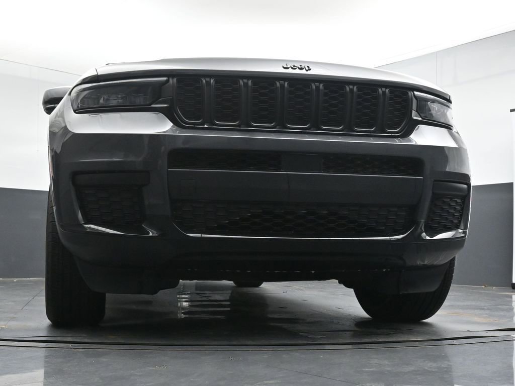 Used 2024 Jeep Grand Cherokee L Laredo AWD/4WD image 36