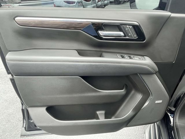 Certified 2025 Chevrolet Tahoe Premier RWD image 15