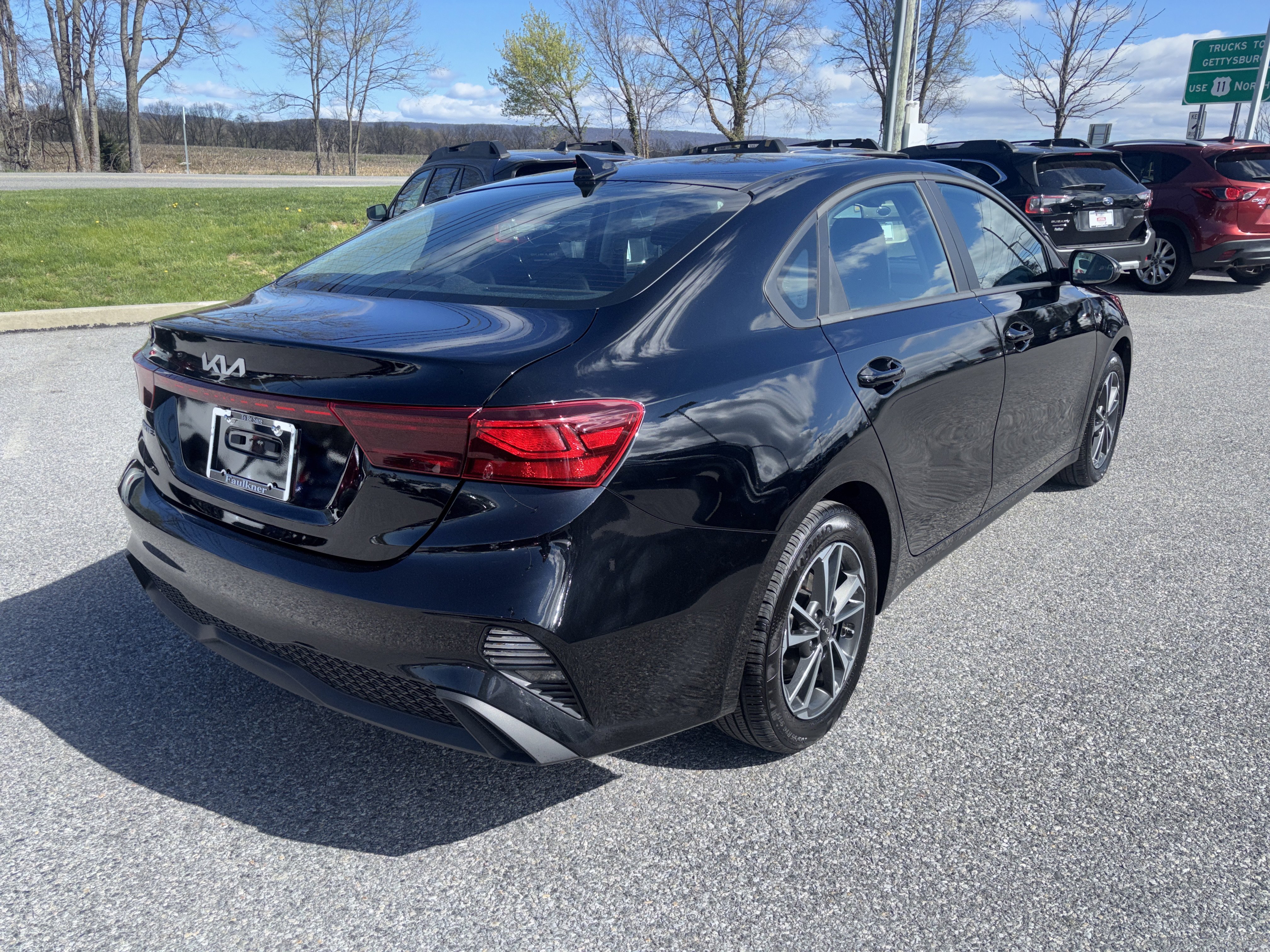 Used 2024 Kia Forte LXS w/ LXS Technology Package image 5