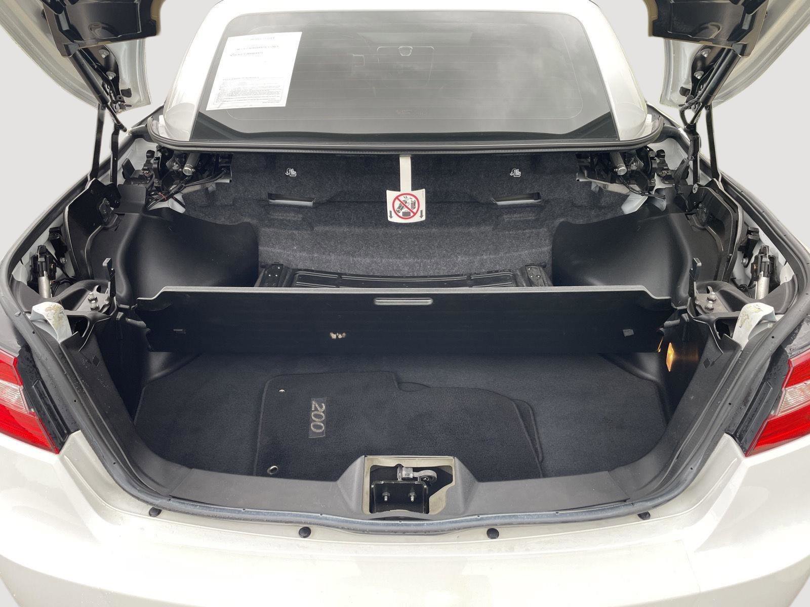 Used 2013 Chrysler 200 Limited FWD image 7