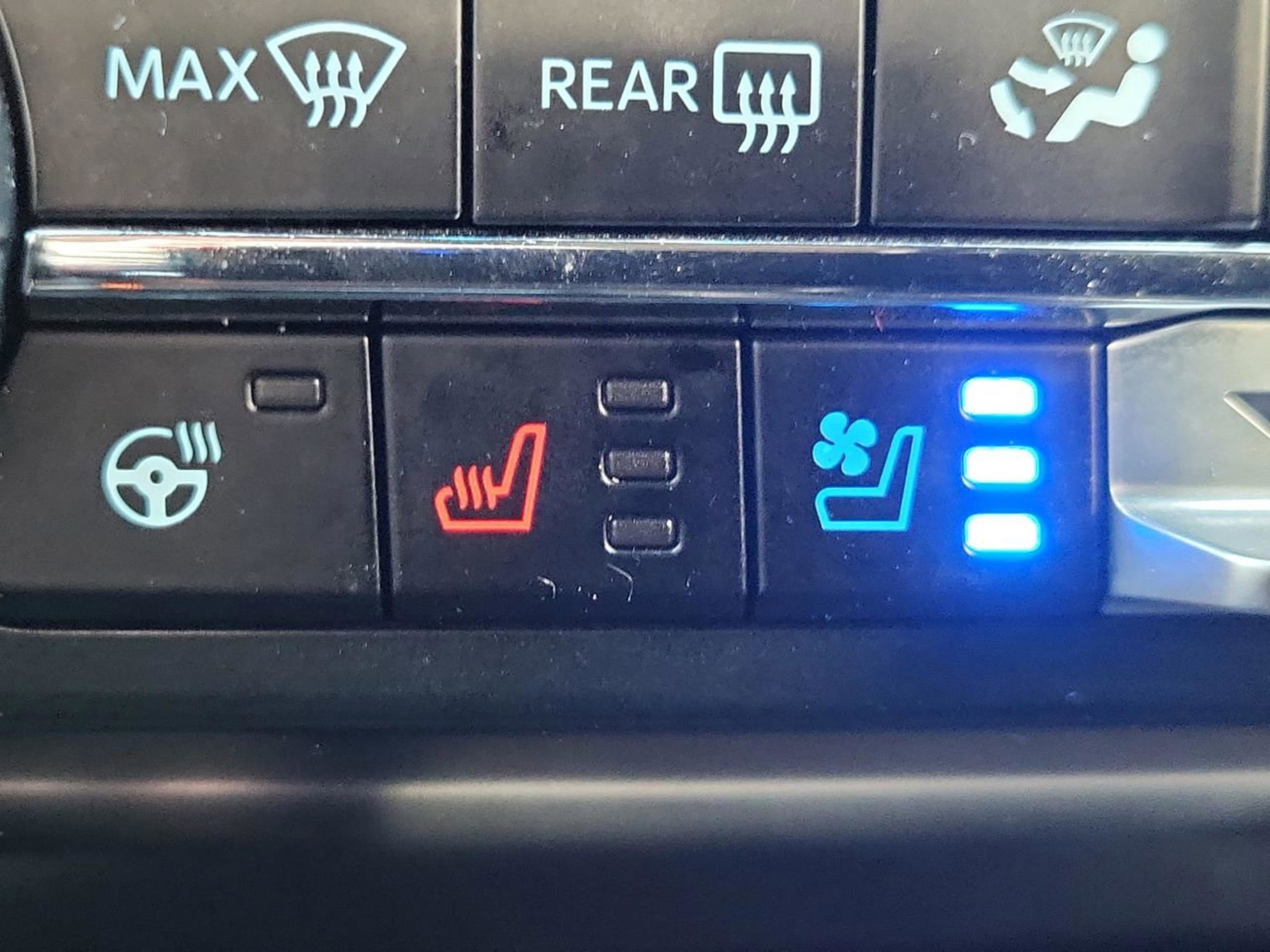 Used 2025 Ford F150 Raptor image 25