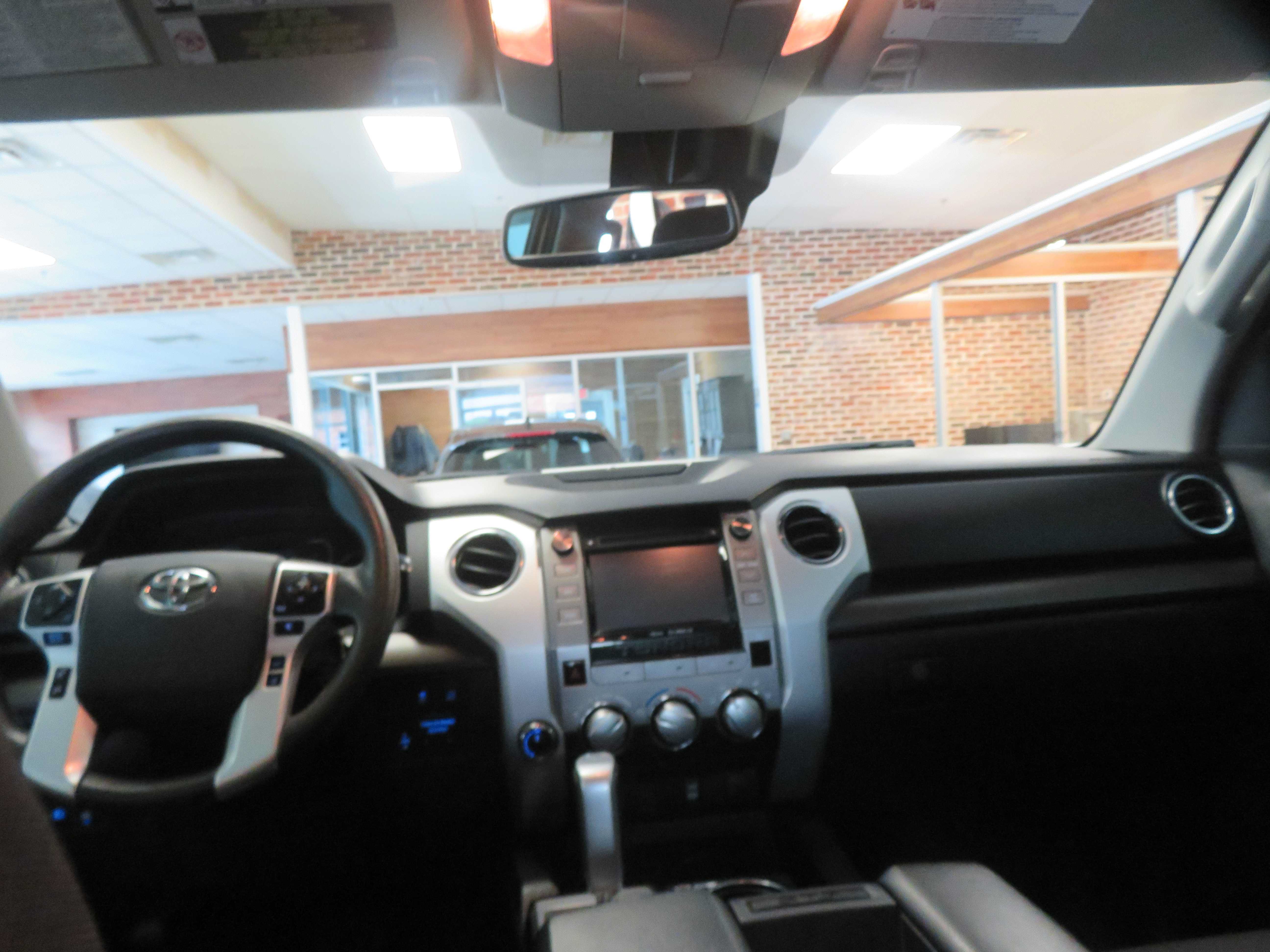 Used 2018 Toyota Tundra SR5 w/ SR5 Upgrade Package AWD/4WD image 49