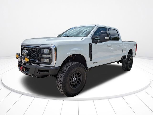 Used 2025 Ford F250 Lariat w/ Black Appearance Package AWD/4WD image 8