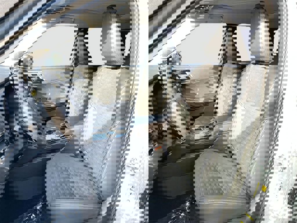 New 2026 Mitsubishi Outlander SE image 23