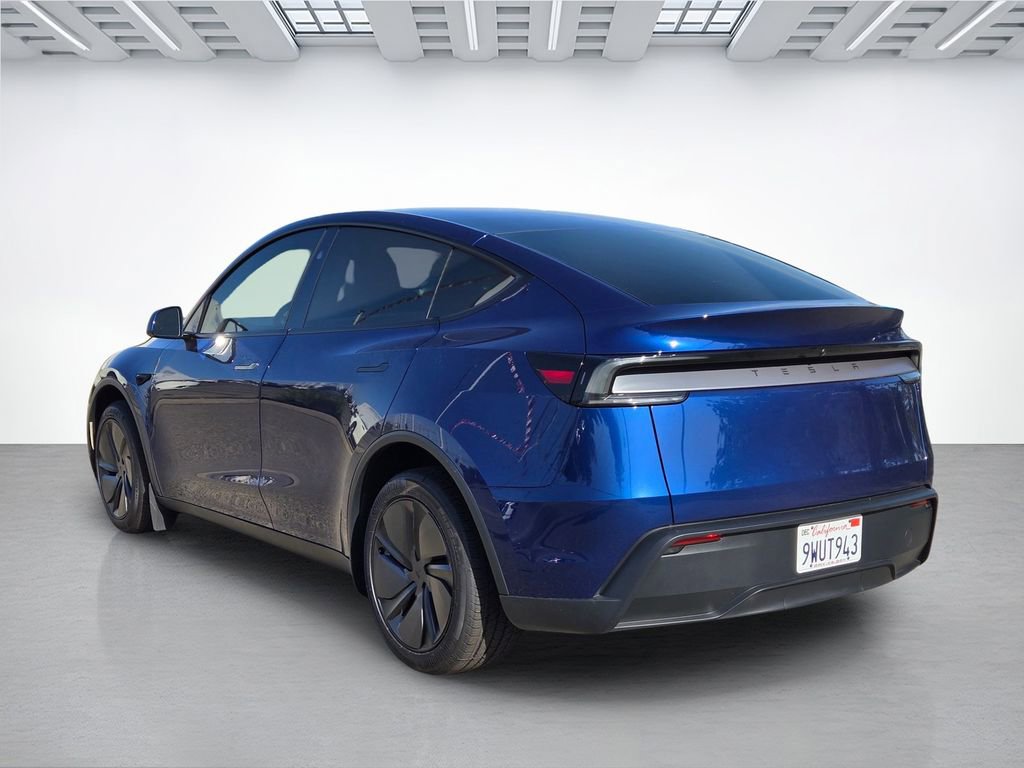 Used 2026 Tesla Model Y 2WD image 6