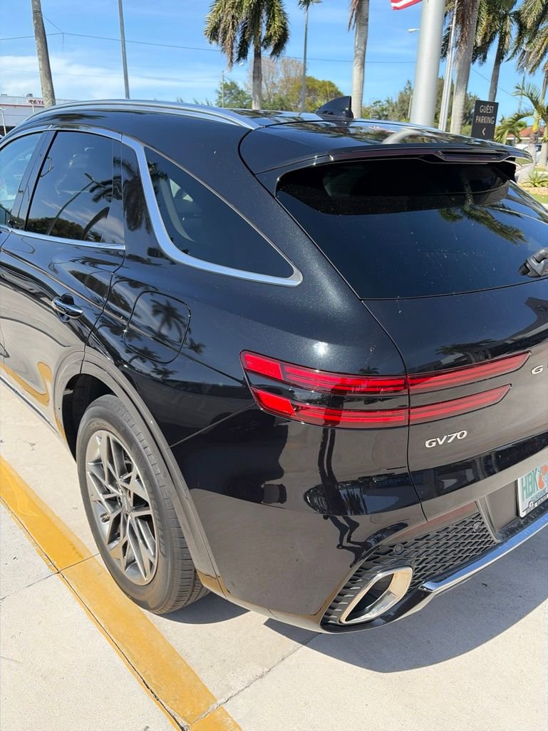 Used 2024 Genesis GV70 2.5T w/ Advanced Package AWD/4WD image 3