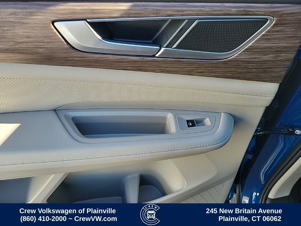 Certified 2025 Volkswagen Atlas SEL image 49